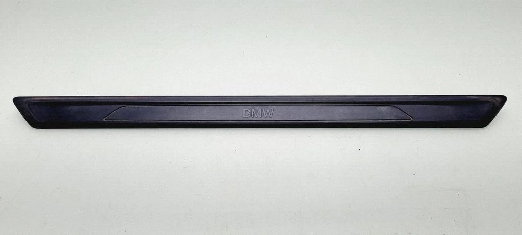 Priekšējā sliekšņa apdare (iekšējā) – BMW 1. sērija F20 F21 (2011-2019)