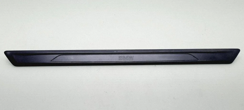 Priekšējā sliekšņa apdare (iekšējā) – BMW 1. sērija F20 F21 (2011-2019)