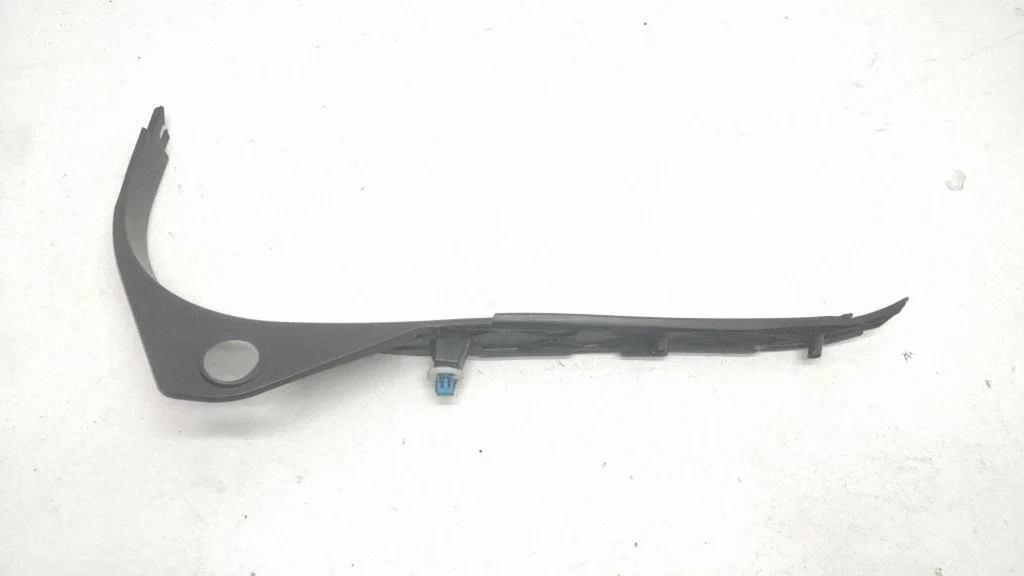 Front sill trim cover 30715887