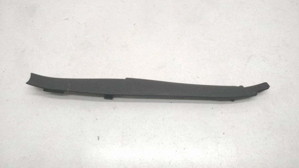 Front sill trim cover 30715888