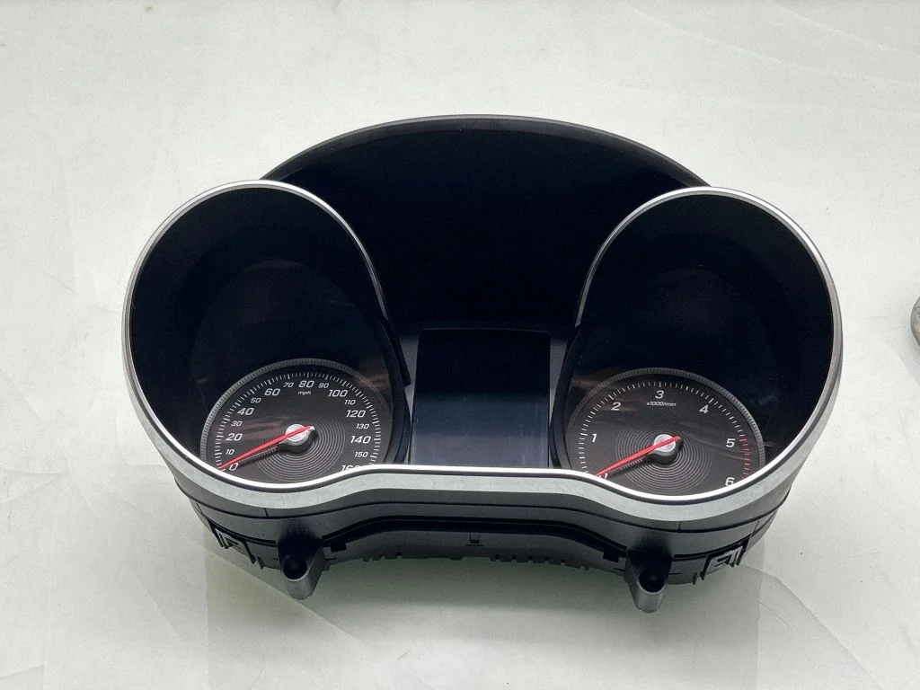 Spidometrs (instrumentu panelis) – Mercedes-Benz GLC klase C253 (2016-)