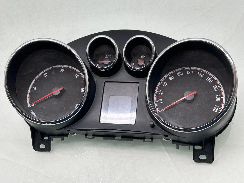 Spidometrs (instrumentu panelis) – Opel Meriva B (2010-2016)