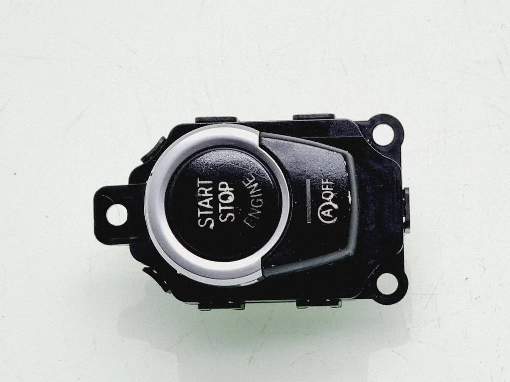 Engine start stop button switch – BMW 5 Series F10 F11 (2009-2016)