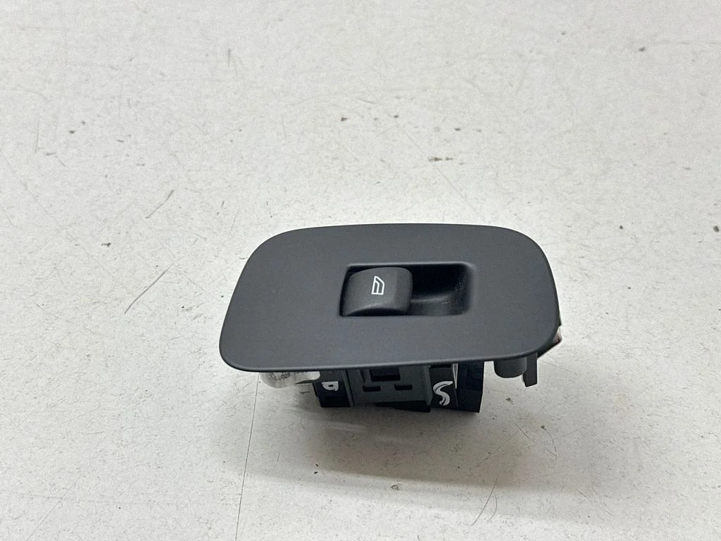 Electric window control switch 31Z910301