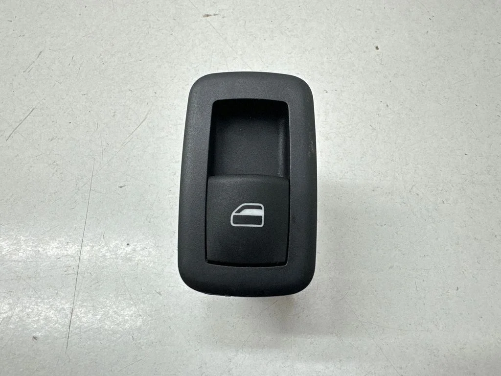 Elektriaknate lüliti 68085690AC
