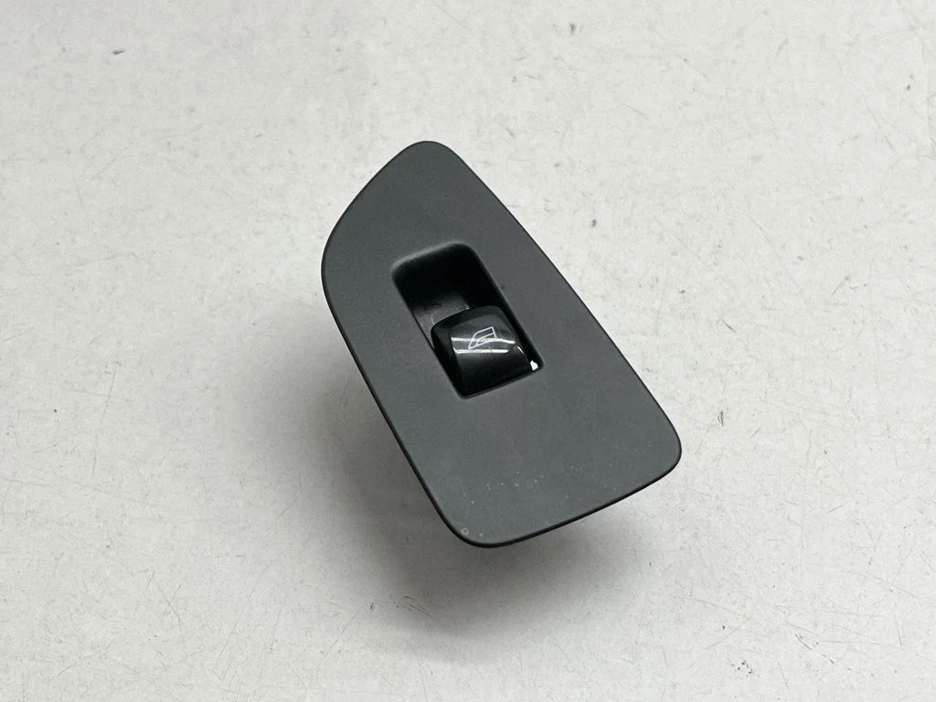 Elektrisko logu slēdzis 31376458