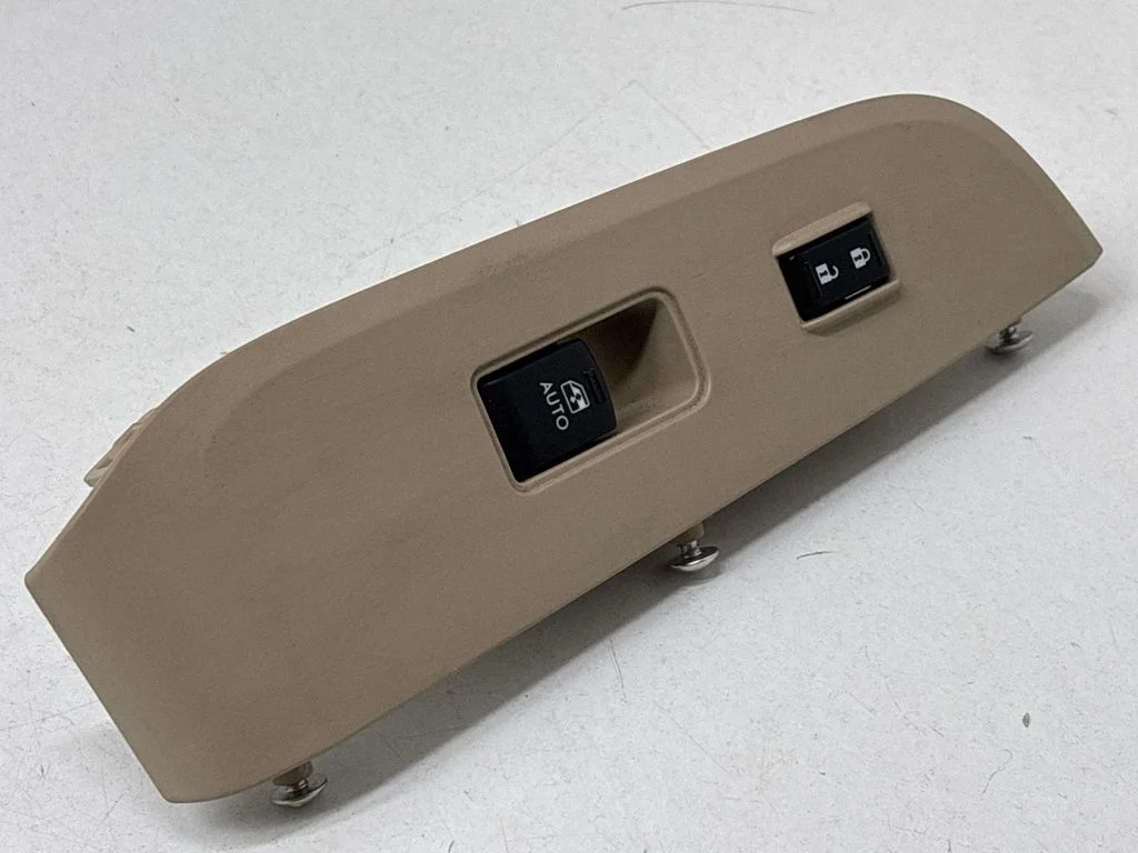 Przełącznik szyb elektrycznych 94263AL00A