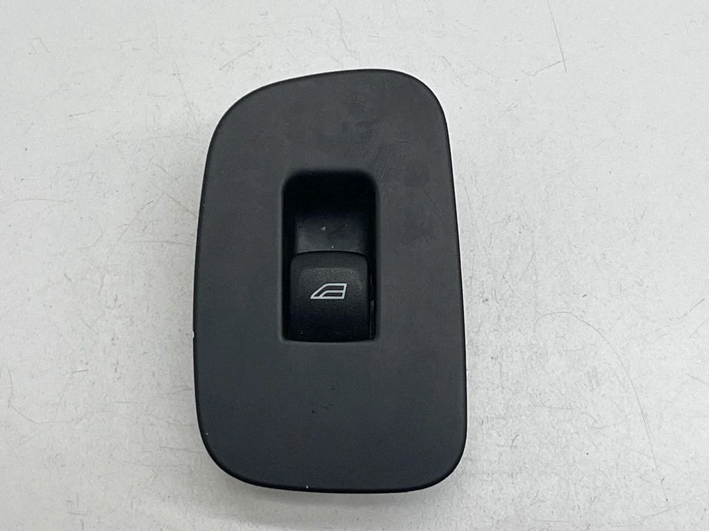 Przełącznik szyb elektrycznych – Volvo S60 (2018-)