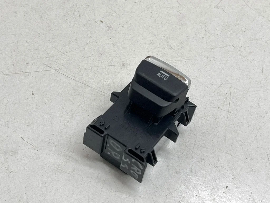 Electric window control switch 83071FN20A