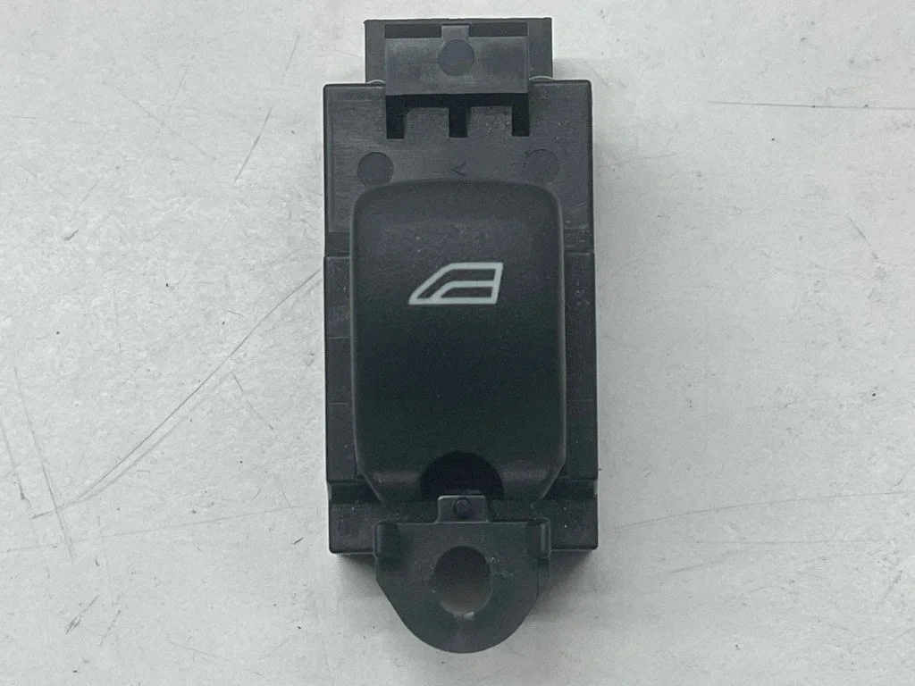 Elektriaknate lüliti 31394840