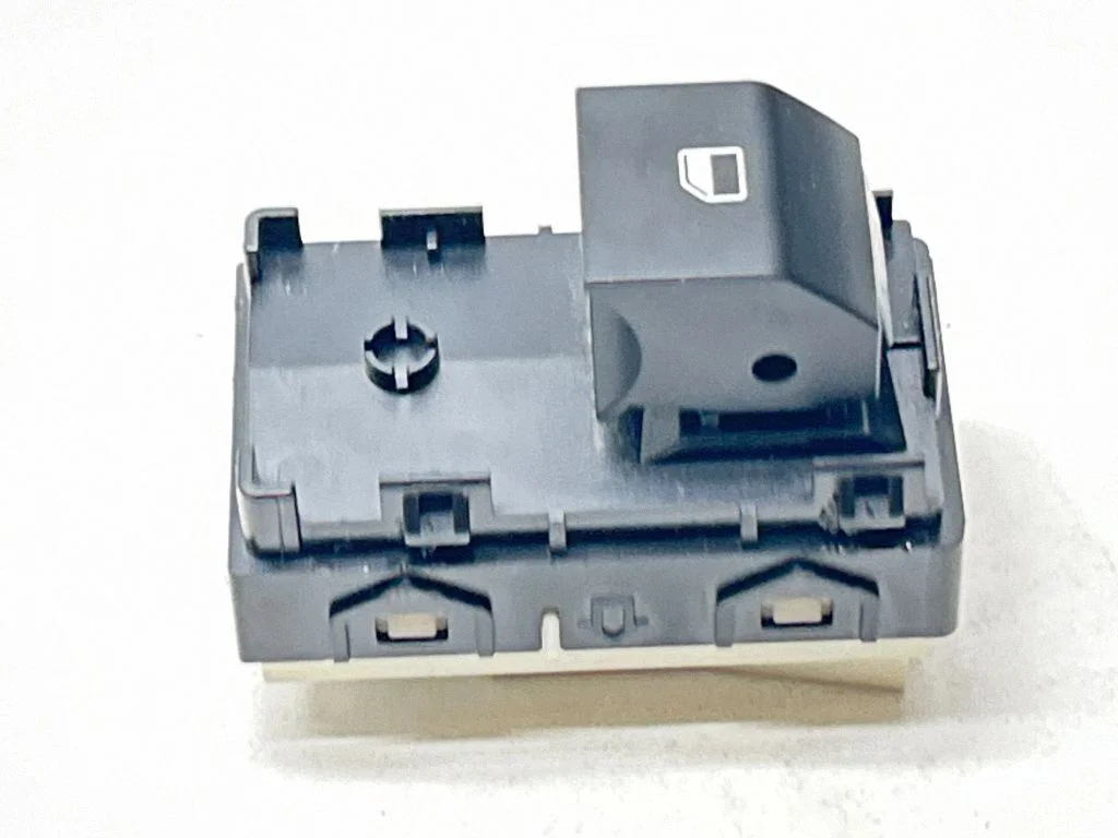 Elektrisko logu slēdzis 93581CV000