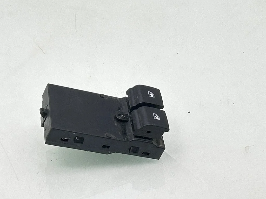 Elektrisko logu slēdzis 22806290