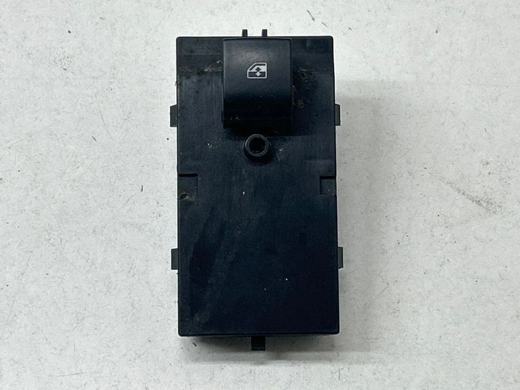 Elektrisko logu slēdzis 92221585