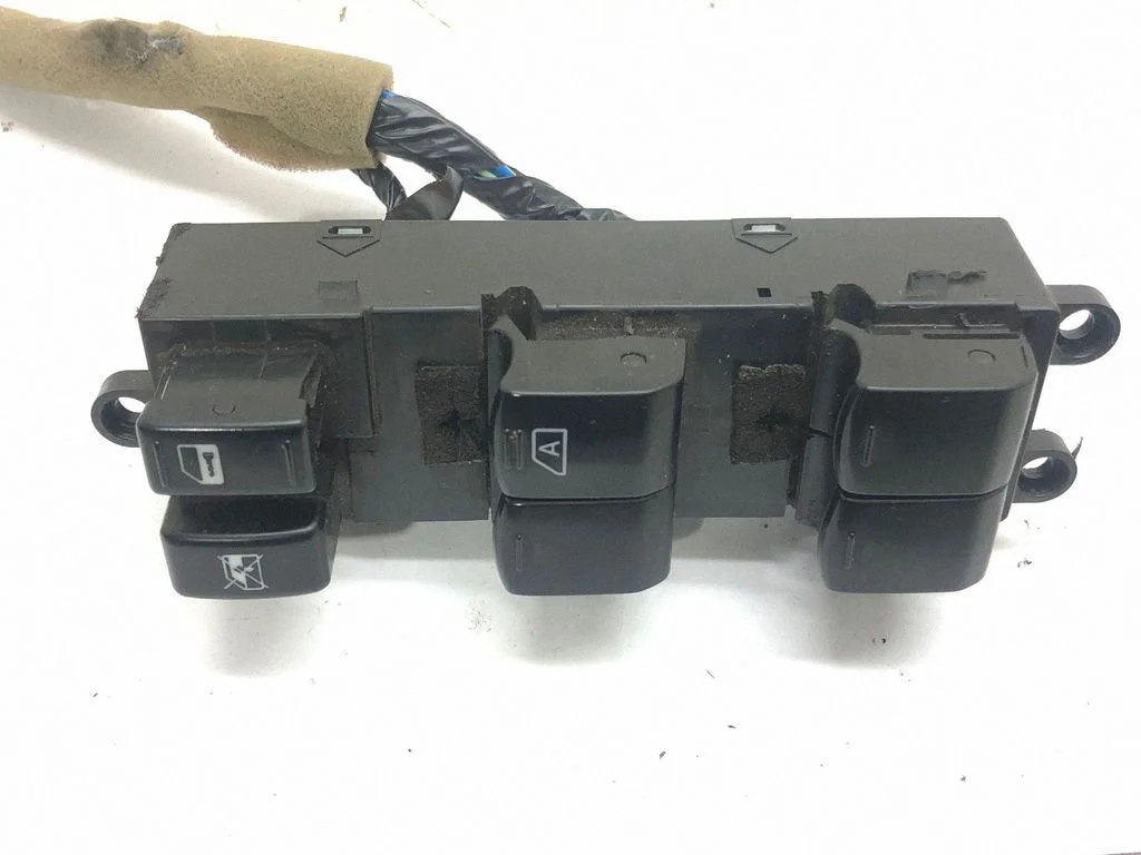 Elektriaknate lüliti 83071AJ000