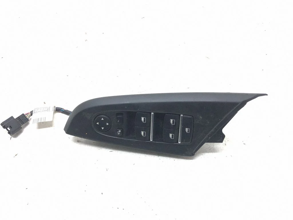 Electric window control switch 9238239