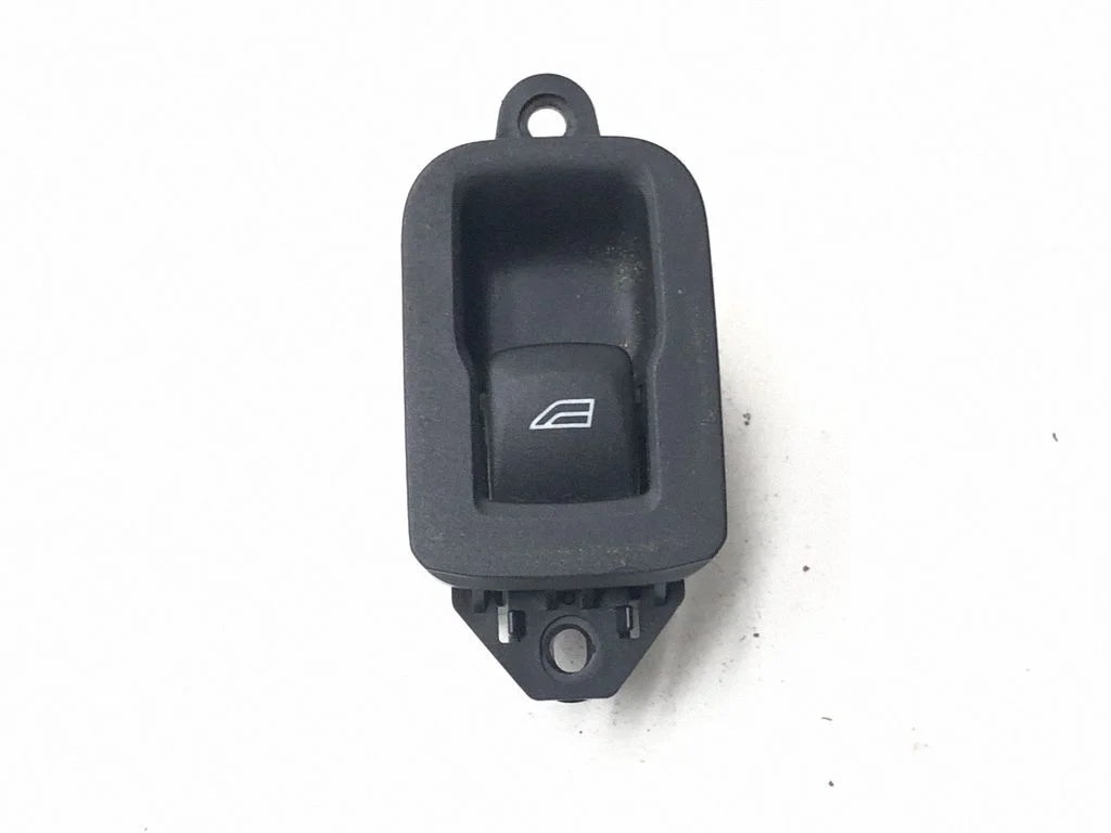 Electric window control switch – Volvo S40 (2008-2012)