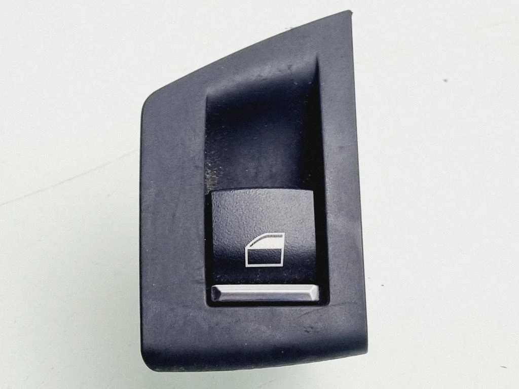 Electric window control switch – BMW 5 Series F10 F11 (2009-2016)