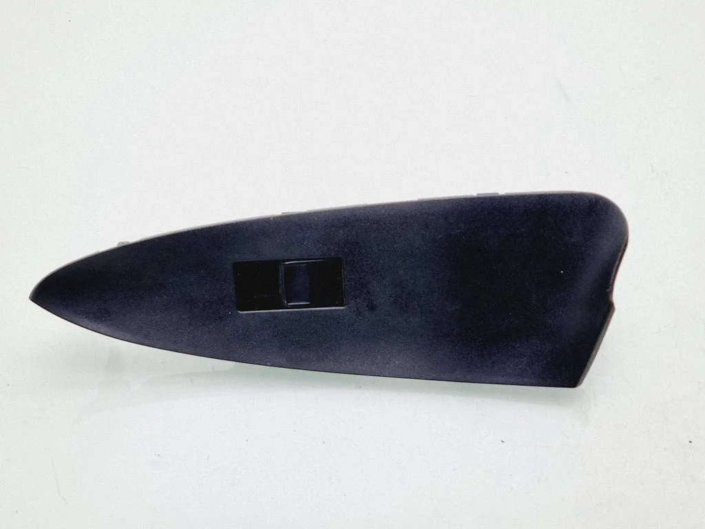 Electric window control switch – Toyota RAV 4 (XA30) (2006-2016)