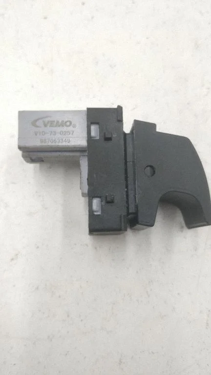 Electric window control switch V10730257