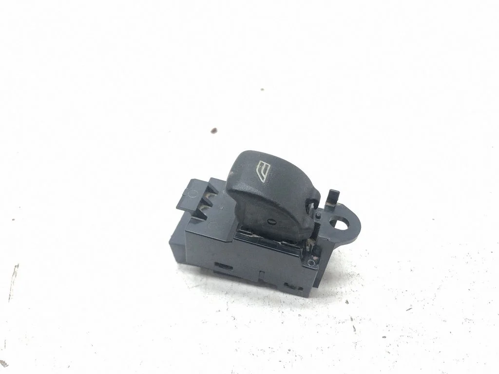 Electric window control switch AH2214717AB