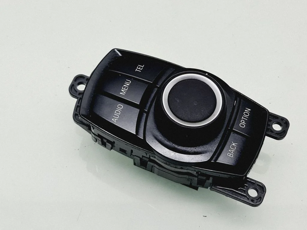 Daudzfunkciju vadības slēdzis/rokturis – BMW 3. sērija F30 F35 F31 (2012-2018)