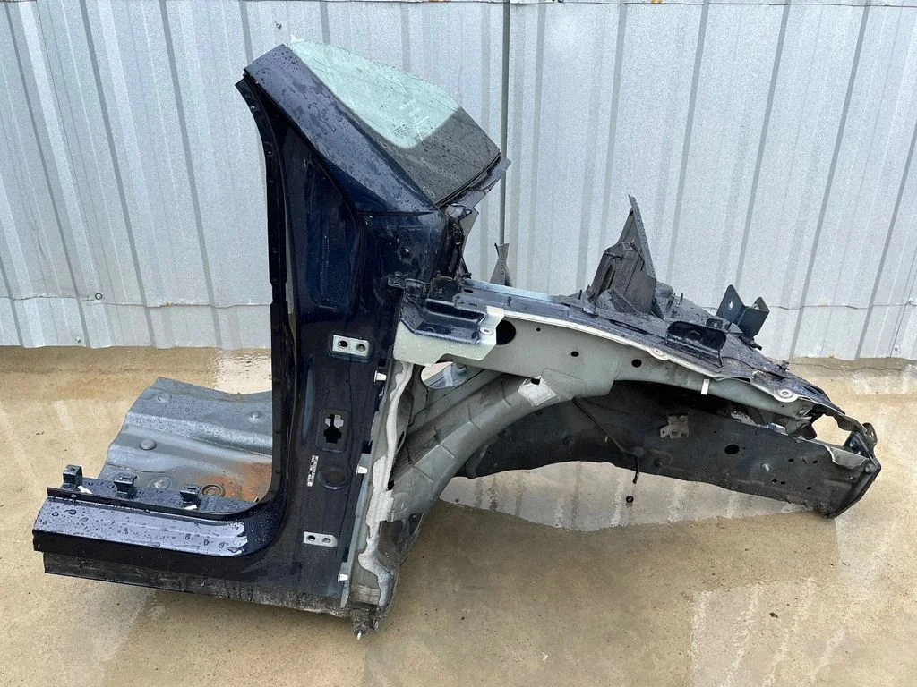 Front quarter panel – front right