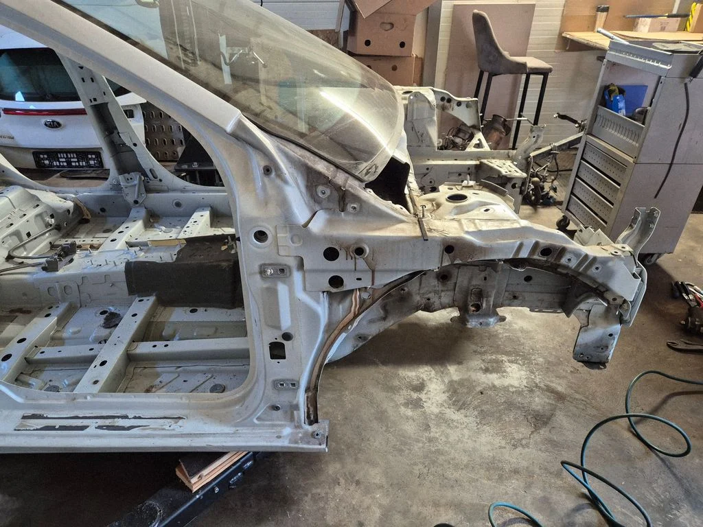 Front quarter panel – front right