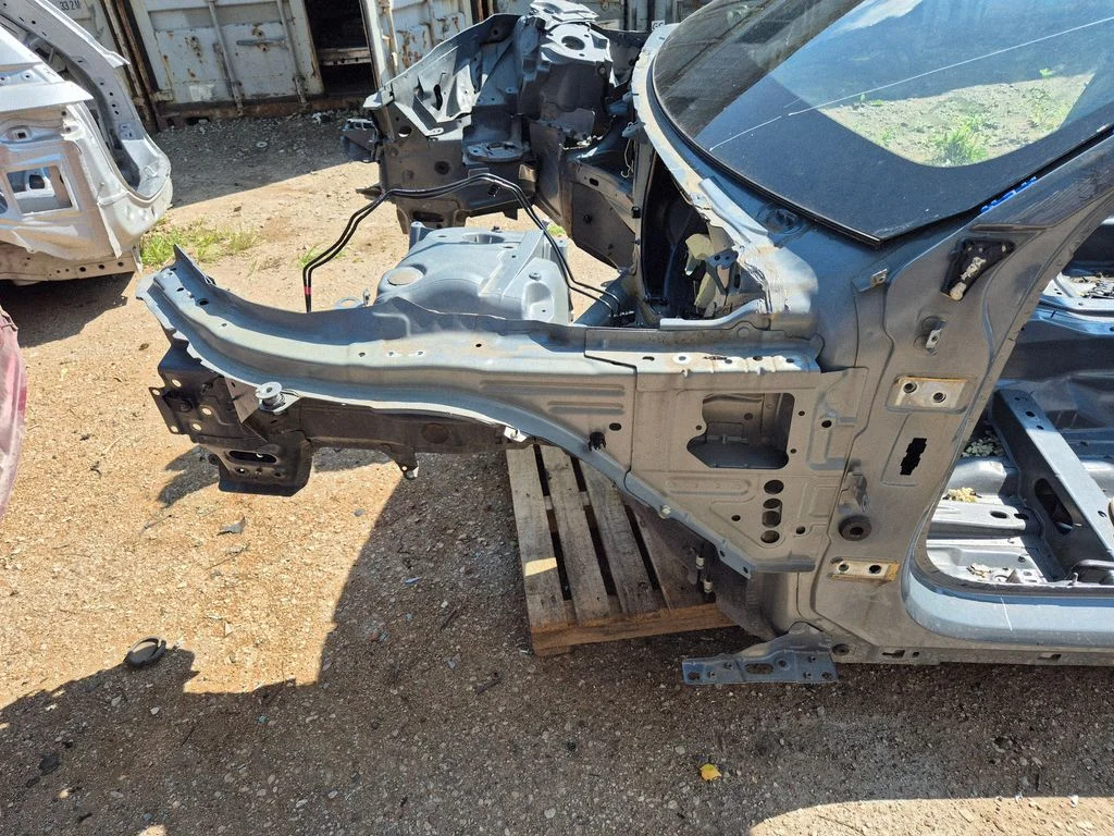 Front quarter panel