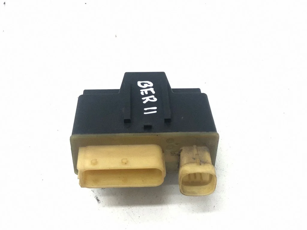 Eelsüüteküünalde relee 9652021180