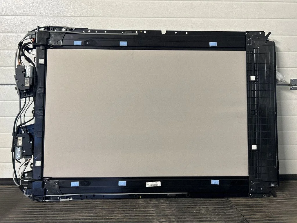 Sunroof set – Chrysler Pacifica (2017-)