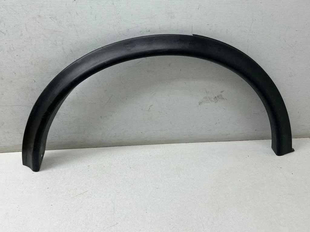 Rear arch trim 788601KA0A