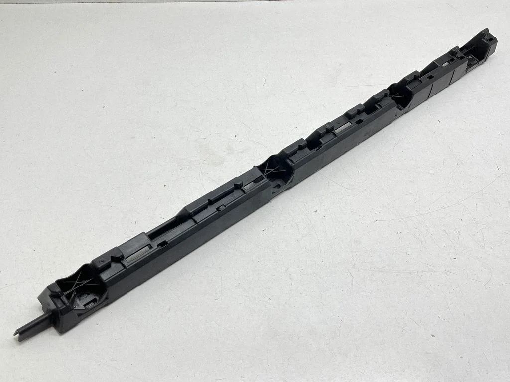 Sill supporting ledge 32262698