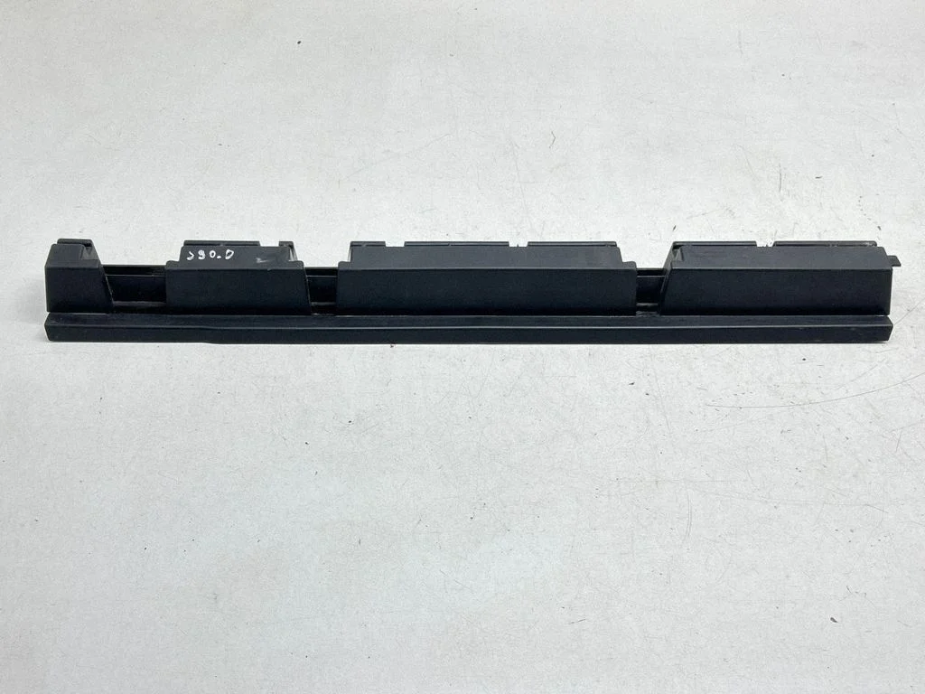 Sill supporting ledge – Volvo S90, V90 (2016-)