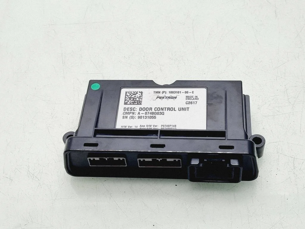 Door control unit/module – Tesla Model S (2012-)