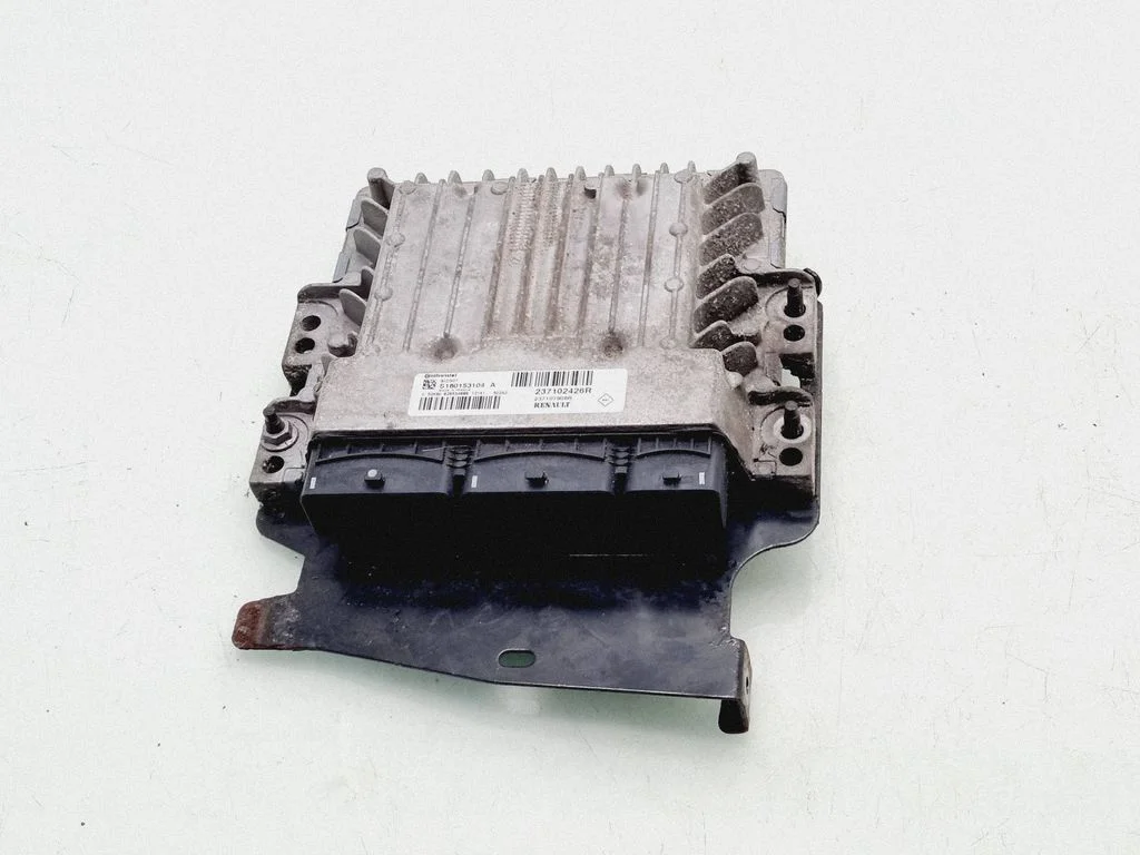 Dzinēja vadības bloks 237102426R