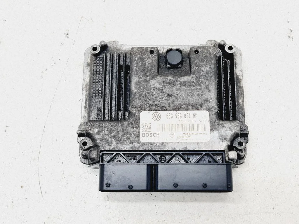 Dzinēja vadības bloks 03G906021NK