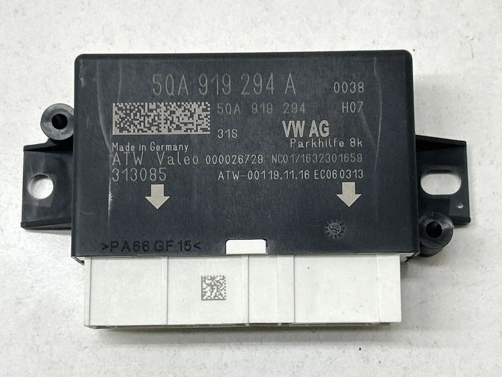 Parkošanās (PDC) sensoru vadības bloks 5QA919294A
