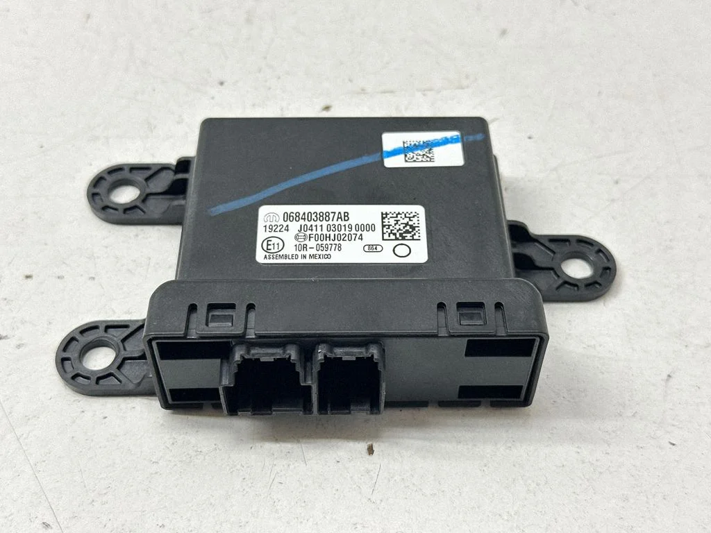 Parking PDC control unit/module 068403887AB
