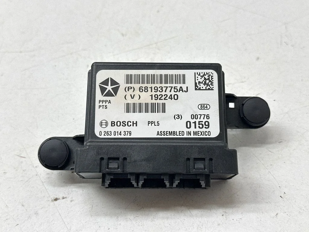 Parking PDC control unit/module P68193775AJ