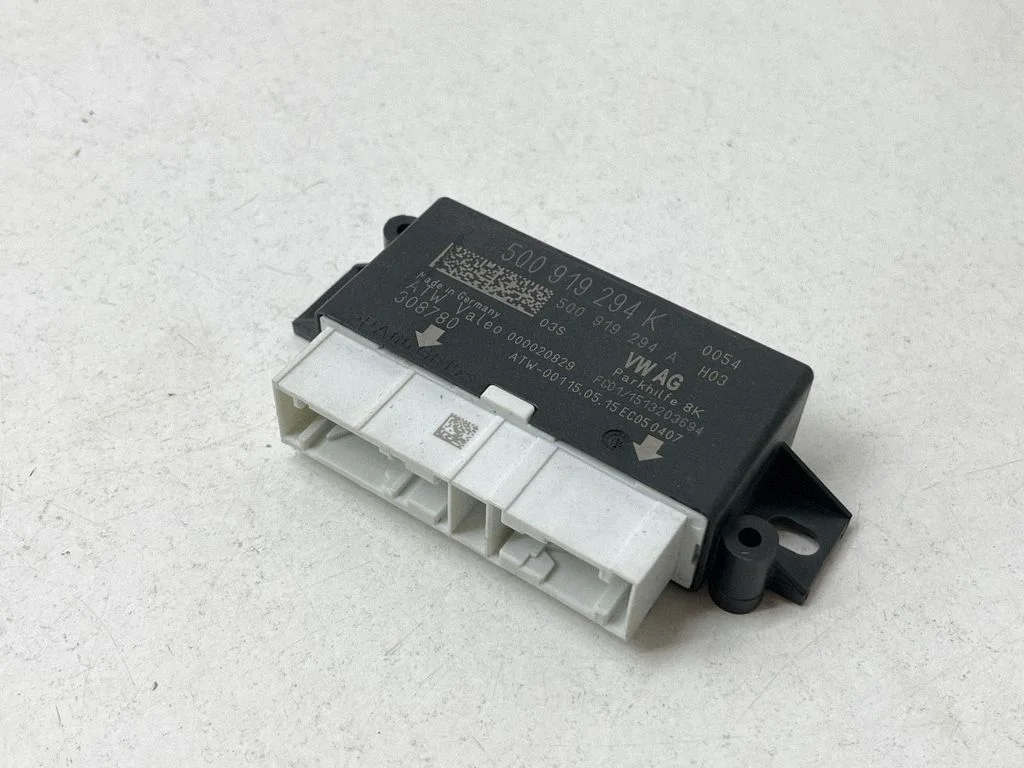 Parkošanās (PDC) sensoru vadības bloks – Skoda Octavia Mk3 (5E) (2013-2019)