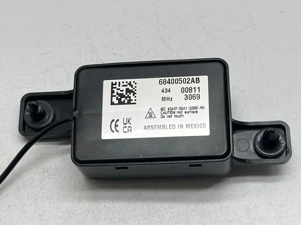 Citi vadības bloki/moduļi 68400502AB