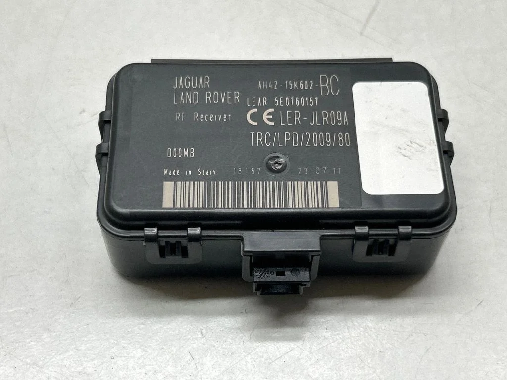 Citi vadības bloki/moduļi AH4215K602BC