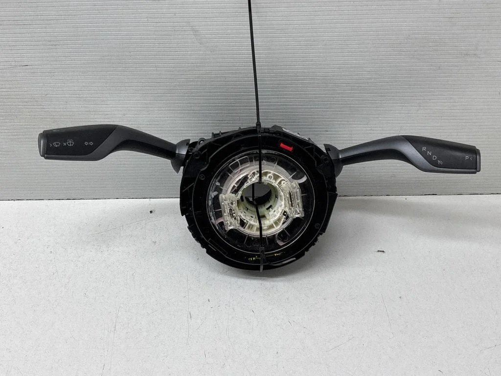 Wiper turn signal indicator stalk/switch – Tesla Model Y (2020-)