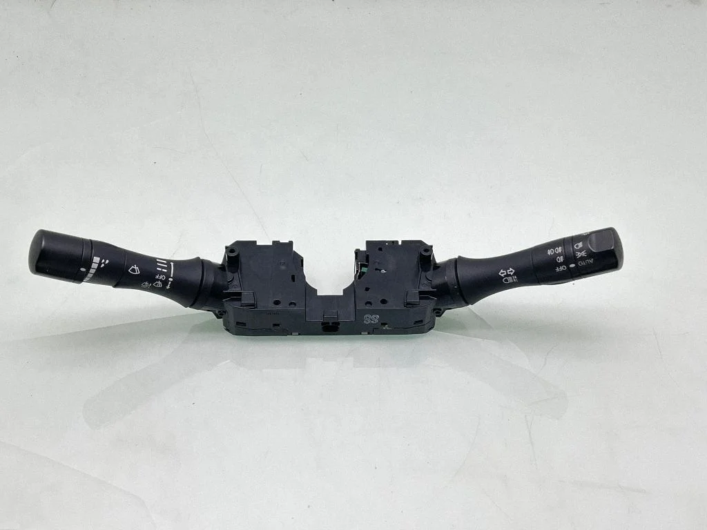 Sviru komplekts – Nissan Navara D23 (2015-)