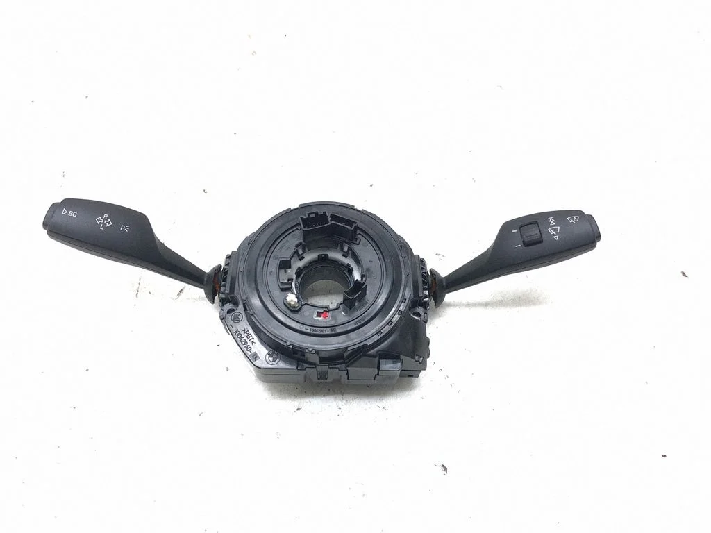 Wiper turn signal indicator stalk/switch 10042771