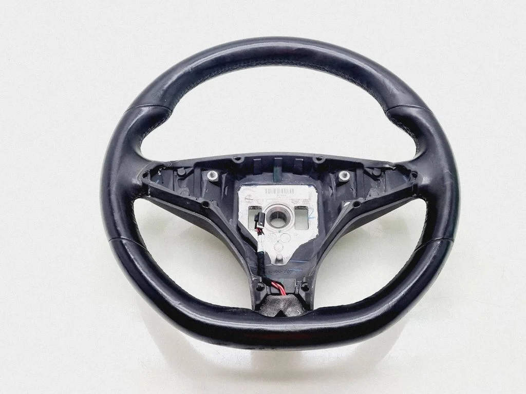 Steering wheel 103677400D