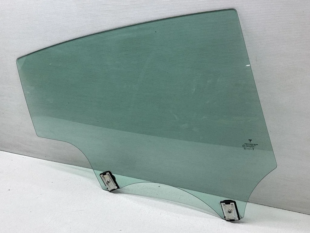 Rear door window glass – Tesla Model Y (2020-)