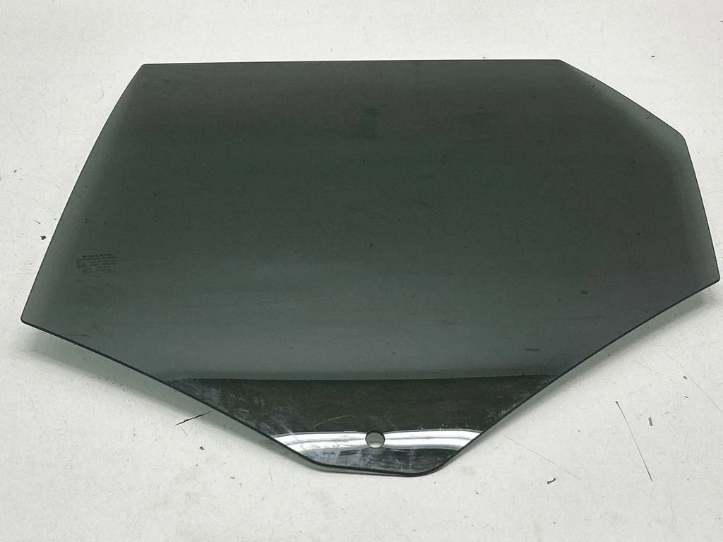 Rear door window glass DOT618M392AS3