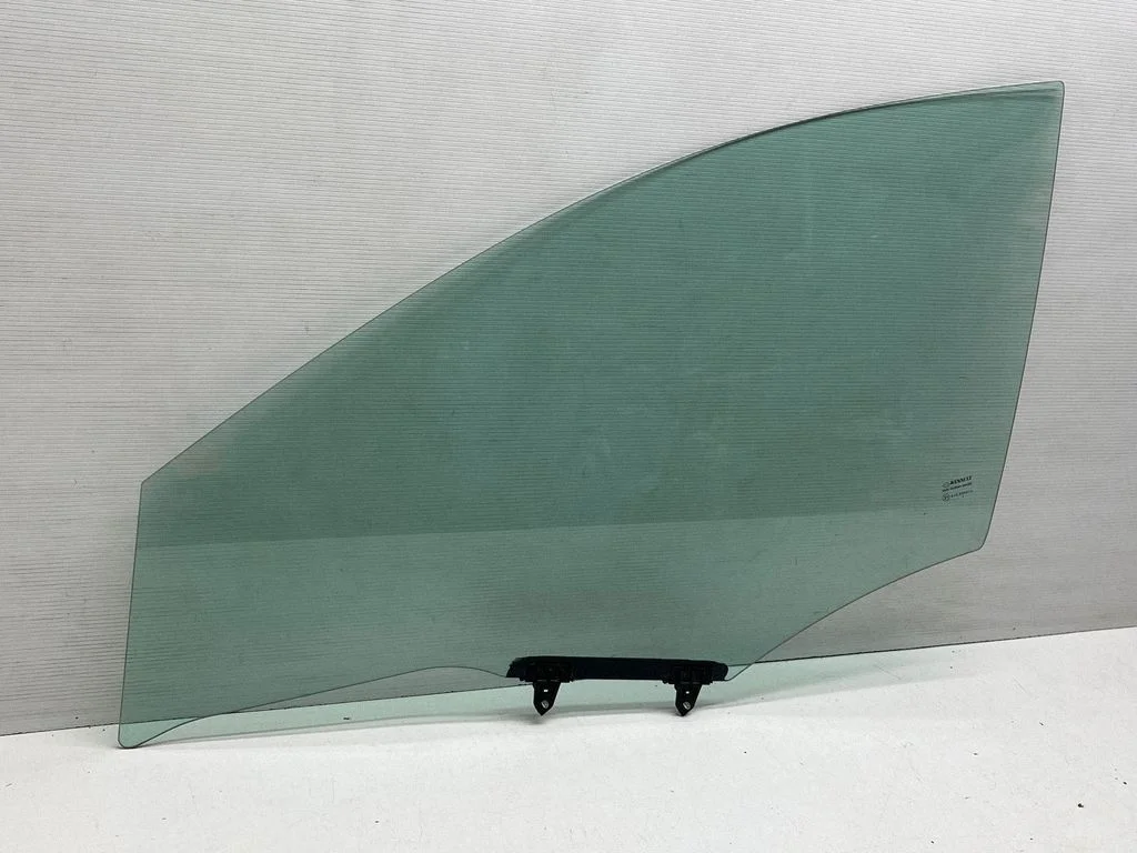Front door window glass four-door 43R000016