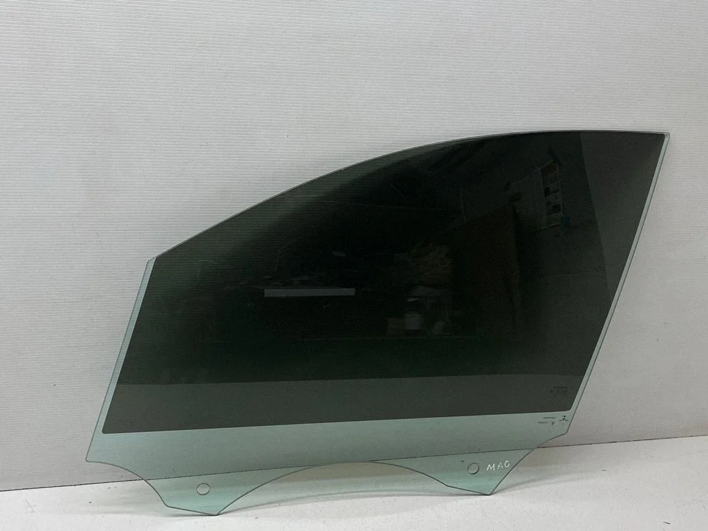 Front door window glass four-door – Porsche Macan (95B) (2014-2018)